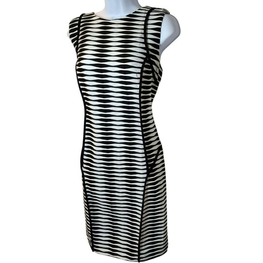 Beige by eci Dress 8  Ruched Sheath  Asym Fit  Beige Neutral  Excellent